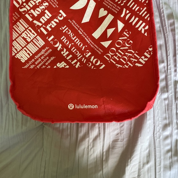 Red Lululemon Reusable Bag - Picture 12 of 12